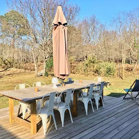 Holiday home Maison Bois Confort Proche Du Et De L'ocean Hourtin
